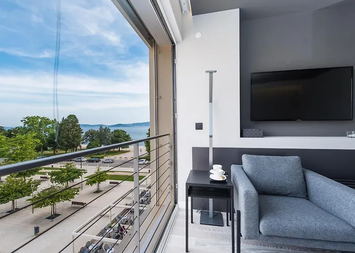 Artis Apartment